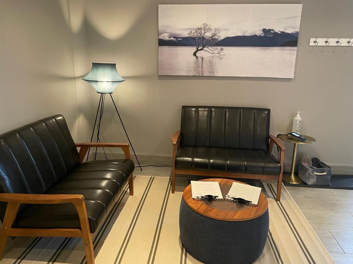 Hotel & Suites Le Dauphin Drummondville Exteriör bild