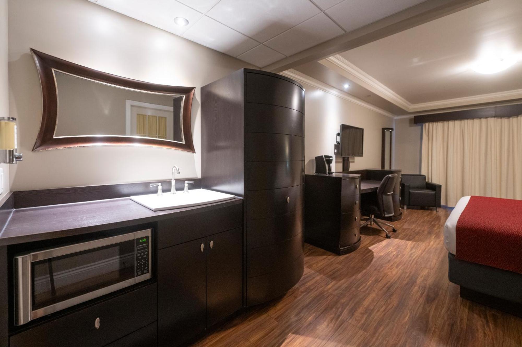 Hotel & Suites Le Dauphin Drummondville Exteriör bild